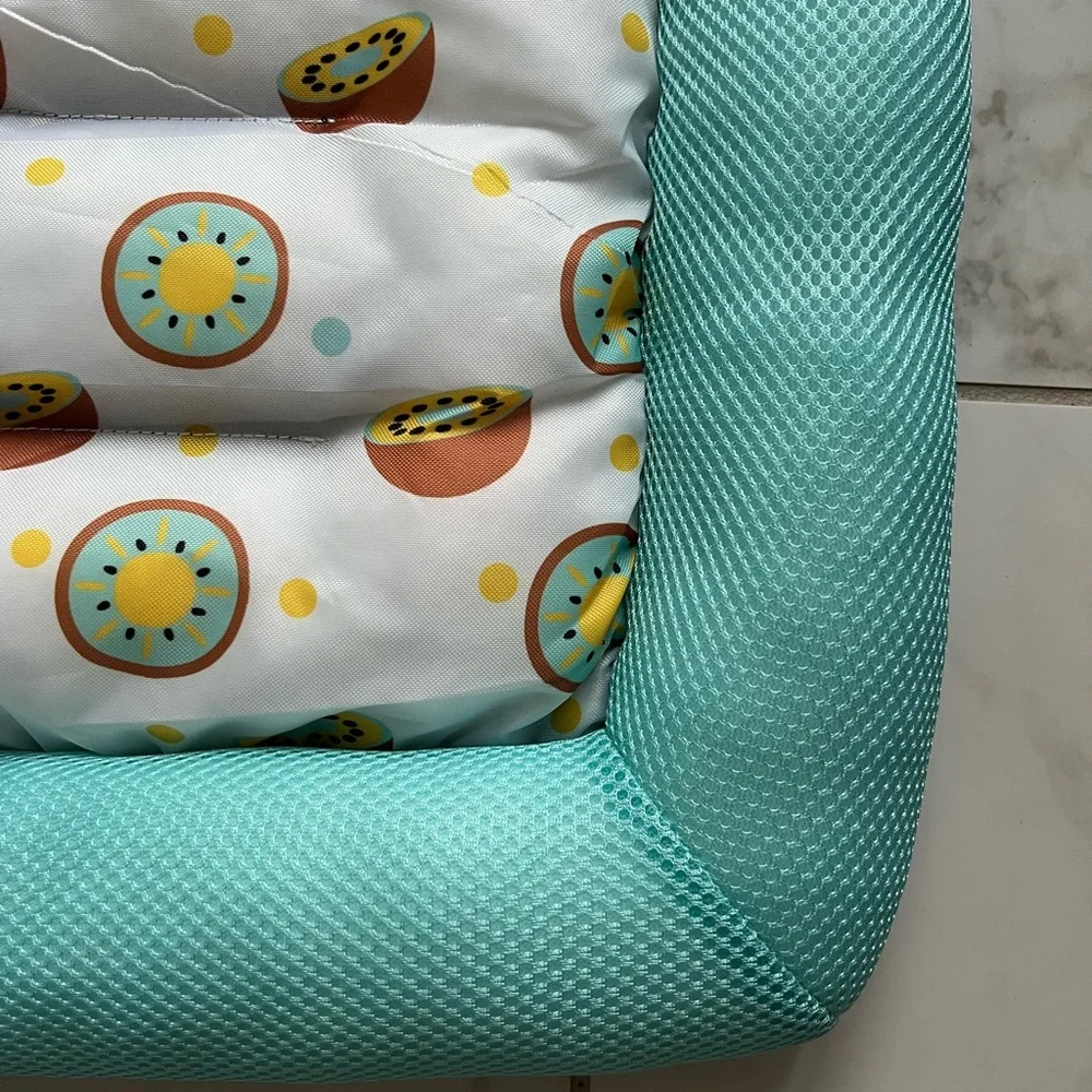 NWT Summer Pet Bed with Nonslip Bottom in vibrant Fruit Prints - 20x17